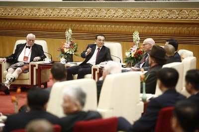 李克强：随着优化调整措施的落实 中国经济增速将会持续回升