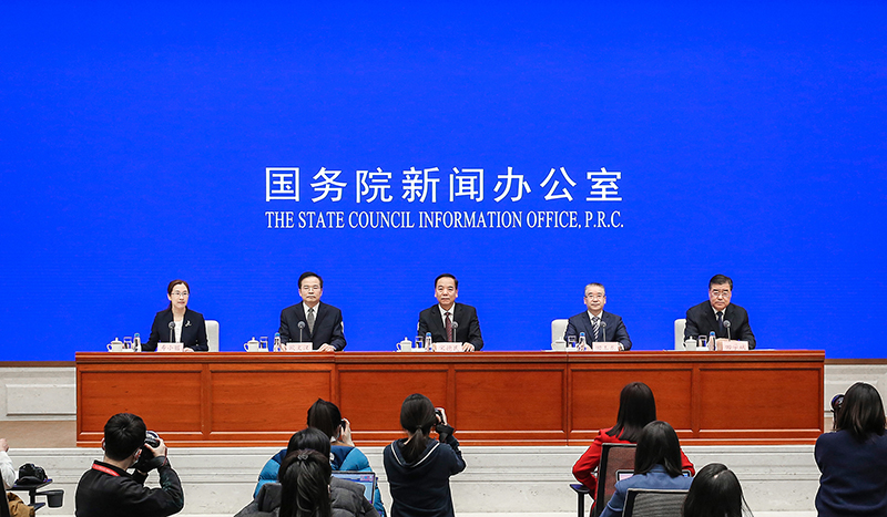 中共中央 国务院印发《扩大内需战略规划纲要（2022－2035年）》