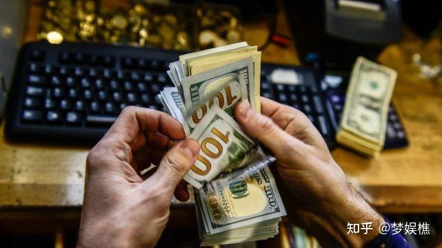 疫情4年来我们印钱百万亿，为啥未引发通胀反而在滑向通缩？