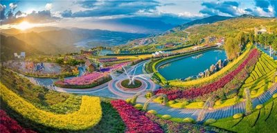 在高质量发展建设共同富裕试验区的征程上—— 我们是探路者，更是答卷人
